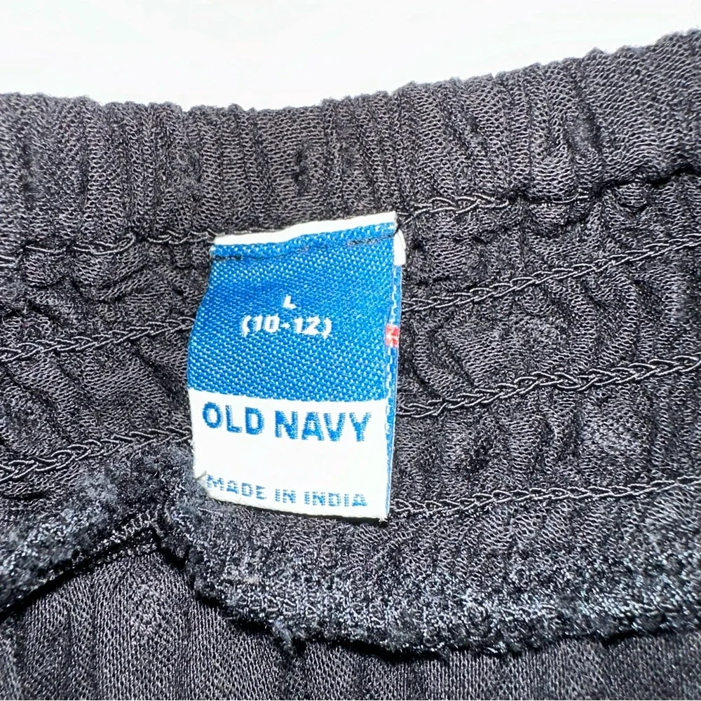 Old Navy eyelet skirt black girls size L (10-12)‎